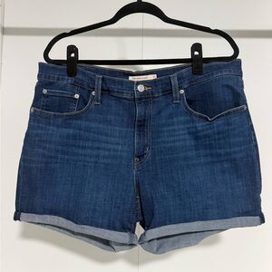 Levi’s Mid Length Shorts